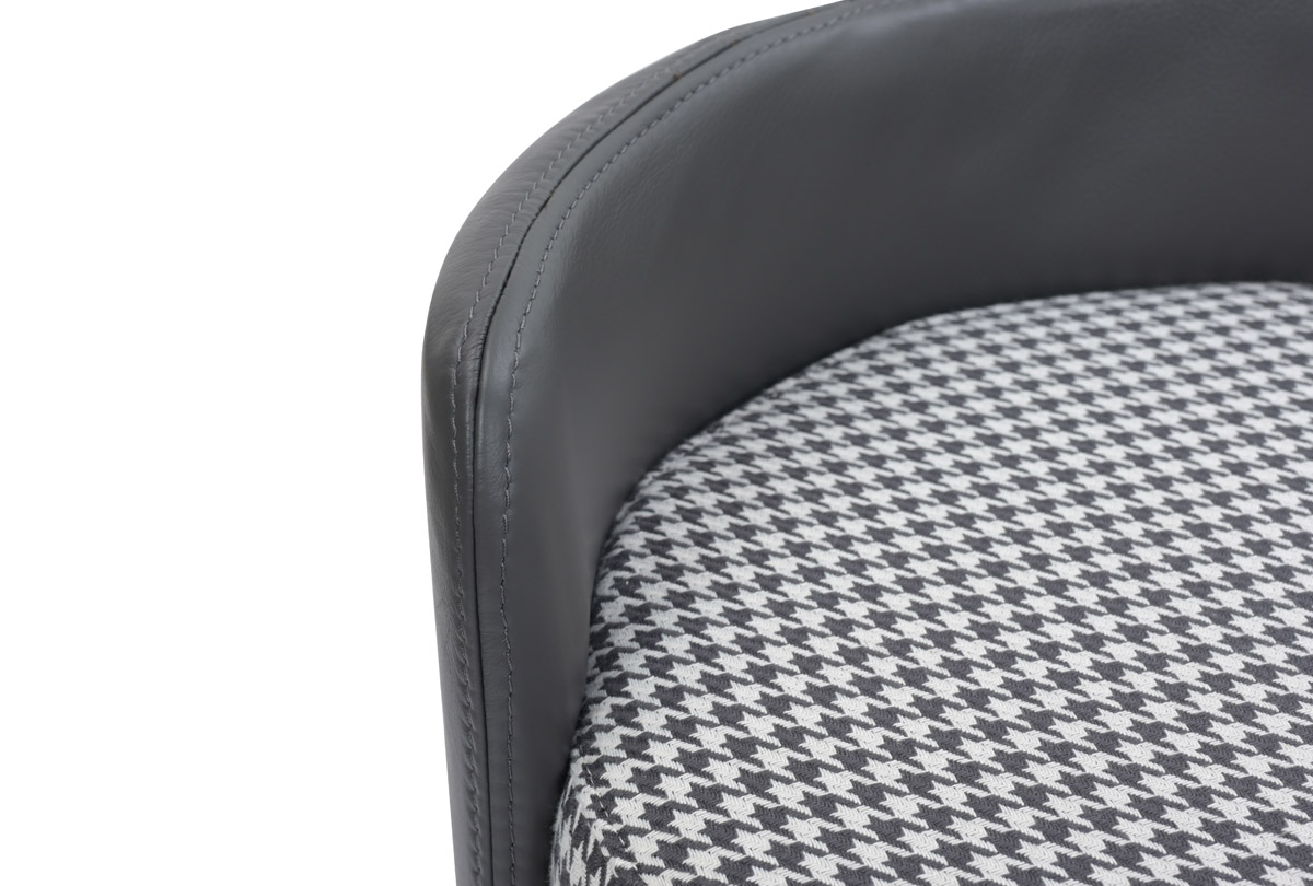 Turin-pouf by simplysofas.in